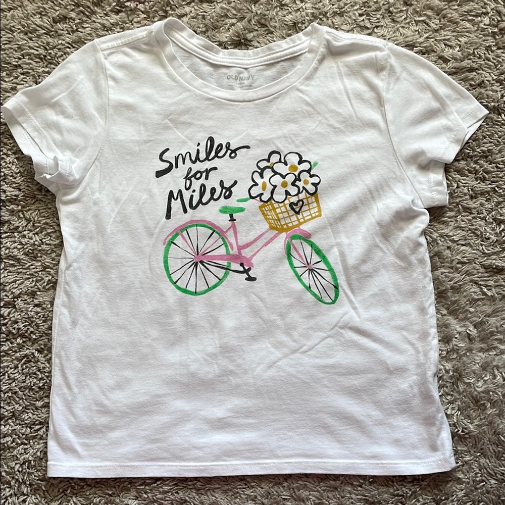 👶🏻5/$10👶🏻 Girls Old Navy White and Green Short Sleeve Tee with Bicycle Design